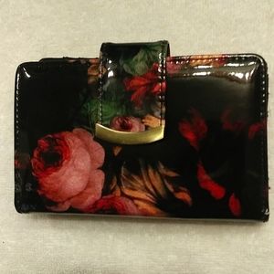 Flower wallet